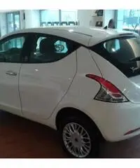 LANCIA Ypsilon 0.9 TwinAir 85 CV 5 porte Metano Ecochic Silver rif. 7088057 LANCIA Ypsilon 0.9 TwinAir 85 CV 5 porte Metano Ecochic Silver rif. 7088057