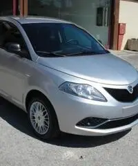 LANCIA Ypsilon 1.2 69 CV 5 porte GPL Ecochic Silver rif. 5978899 LANCIA Ypsilon 1.2 69 CV 5 porte GPL Ecochic Silver rif. 5978899