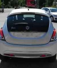 LANCIA Ypsilon 1.2 69 CV 5 porte GPL Ecochic Silver rif. 5978899 LANCIA Ypsilon 1.2 69 CV 5 porte GPL Ecochic Silver rif. 5978899