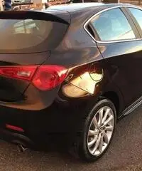 Alfa Romeo Giulietta 2.0 JTDm-2 170 CV exclusive Alfa Romeo Giulietta 2.0 JTDm-2 170 CV exclusive