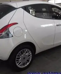 LANCIA Ypsilon 0.9 T.Air 85 CV 5 porte Metano Ecochic Silver
