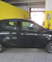 LANCIA Ypsilon 1.2 69 CV 5 porte Gold
