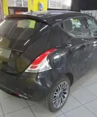 LANCIA Ypsilon 1.2 69 CV 5 porte Gold