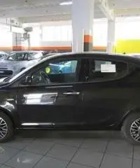 LANCIA Ypsilon 1.2 69 CV 5 porte Gold