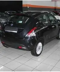 LANCIA Ypsilon 1.2 69 CV 5 porte GPL Ecochic Gold