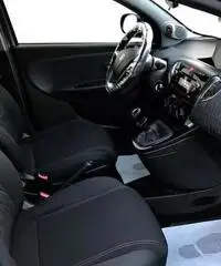 LANCIA Ypsilon 1.2 69 CV 5 porte Elefantino Rosa