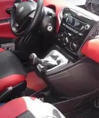 LANCIA Ypsilon 1.3 MJT 16V 95 CV 5 porte S&S Black&Red