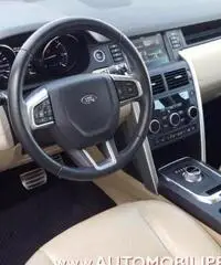 LAND ROVER Discovery Sport 2.2 SD4 HSE (DVD Post-Xeno-Pelle)