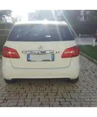 Mercedes classe B 180 1500cdi Premium 2014 Mercedes classe B 180 1500cdi Premium 2014