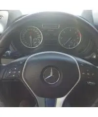 Mercedes classe B 180 1500cdi Premium 2014 Mercedes classe B 180 1500cdi Premium 2014