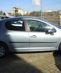 Peugeot 207 HDI 70cv 5P. Energie Sport Peugeot 207 HDI 70cv 5P. Energie Sport