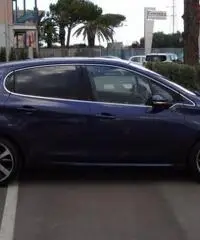 PEUGEOT 208 1.6 8V e-HDi 92CV Stop&Start 5p. Allure