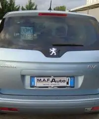 PEUGEOT 5008 1.6 HDi 112CV Autom. Nav+Tetto Tecno PEUGEOT 5008 1.6 HDi 112CV Autom. Nav+Tetto Tecno