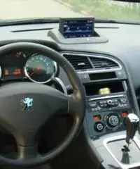 PEUGEOT 5008 1.6 HDi 112CV Autom. Nav+Tetto Tecno PEUGEOT 5008 1.6 HDi 112CV Autom. Nav+Tetto Tecno