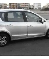 Scénic X-mod 1.5DCI 95cv Dynamique Scénic X-mod 1.5DCI 95cv Dynamique