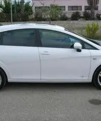 SEAT Leon 1.6 TDI CR DPF DSG Copa SEAT Leon 1.6 TDI CR DPF DSG Copa