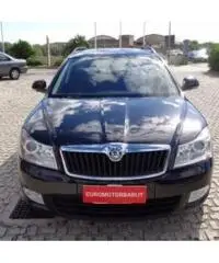 SKODA Octavia 1.6 TDI CR F.AP. DSG Wagon Executive NAVY SKODA Octavia 1.6 TDI CR F.AP. DSG Wagon Executive NAVY