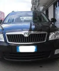 SKODA Octavia Station Wagon 1.6 TDI CR F.AP. DSG Wag. Amb. SKODA Octavia Station Wagon 1.6 TDI CR F.AP. DSG Wag. Amb.
