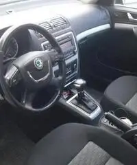 SKODA Octavia Station Wagon 1.6 TDI CR F.AP. DSG Wag. Amb. SKODA Octavia Station Wagon 1.6 TDI CR F.AP. DSG Wag. Amb.