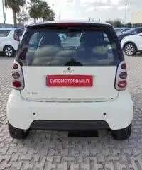SMART ForTwo 700 coupé passion (45 kW) SMART ForTwo 700 coupé passion (45 kW)