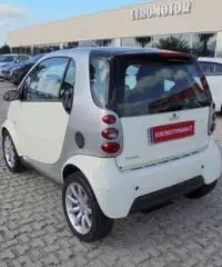 SMART ForTwo 700 coupé passion (45 kW) SMART ForTwo 700 coupé passion (45 kW)