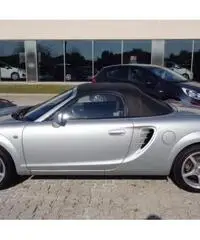 TOYOTA MR 2 1.8i 16V TOYOTA MR 2 1.8i 16V