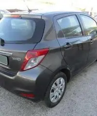 TOYOTA Yaris 1.0 5 porte Active TOYOTA Yaris 1.0 5 porte Active