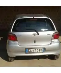 Vendo YARIS 2002 unico proprietario Vendo YARIS 2002 unico proprietario