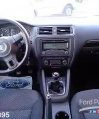 VOLKSWAGEN Jetta 1.6 TDI VOLKSWAGEN Jetta 1.6 TDI
