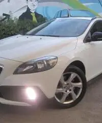 Volvo V40 Cross Country D2 120 CV Business