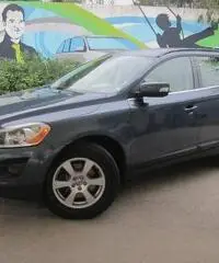 Volvo XC60 2.4 D 175 CV FWD DRIVe Kinetic