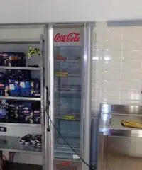 Angri: Negozio Altro