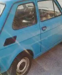 Fiat 126 color puffo anni 70 d' epoca marciante Fiat 126 color puffo anni 70 d' epoca marciante