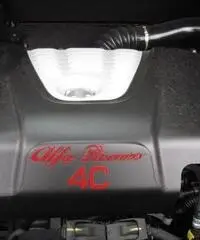 ALFA ROMEO 4C 1750 TBi 240 V TCT *AUTO NUOVA, DISPONIBILE* ALFA ROMEO 4C 1750 TBi 240 V TCT *AUTO NUOVA, DISPONIBILE*