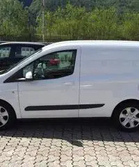 FORD Tourneo Courier 1.5 TDCI 75 CV Plus **KM 0**