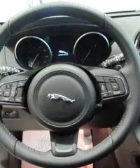 JAGUAR F-Pace 2.0d PURE 180 CV MODEL YEARS 2016