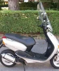 Vendo o scambio yamaha 100 neo's