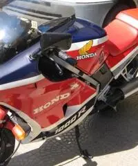 HONDA VF 1000 R