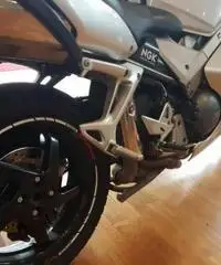 Honda vfr 800 vtec