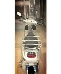 Piaggio Vespa 125 ET4 - 2002 Piaggio Vespa 125 ET4 - 2002