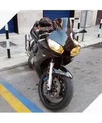 Yamaha R6 in perfette condizioni