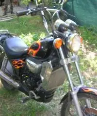 Aprilia Red Rose 50 del 1992 fortemente customizzata Aprilia Red Rose 50 del 1992 fortemente customizzata