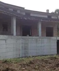 Stabile/Palazzo di 8 locali in Vendita