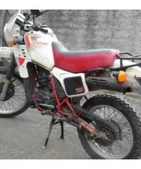 Moto enduro Cagiva Elefant
