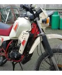 Moto enduro Cagiva Elefant