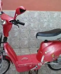 scooter elettrico vari colori e con batteria nuova e non assicurazione