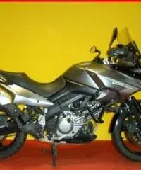 SUZUKI V-Strom DL 650 Grigio - 78305 SUZUKI V-Strom DL 650 Grigio - 78305