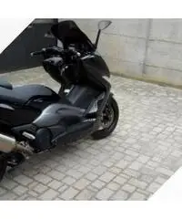 Yamaha T max akrapovic
