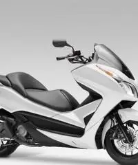 HONDA Forza 300 ABS HONDA Forza 300 ABS