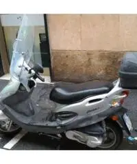 Vendo Movie 150 grigio anno 2004 Vendo Movie 150 grigio anno 2004